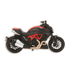 modelo de moto diavel carbon